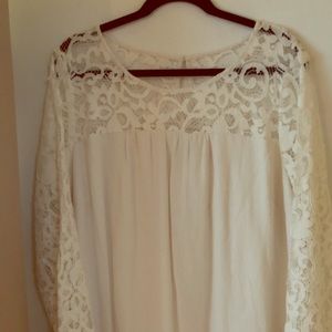 Old navy white dress with lace sleeves